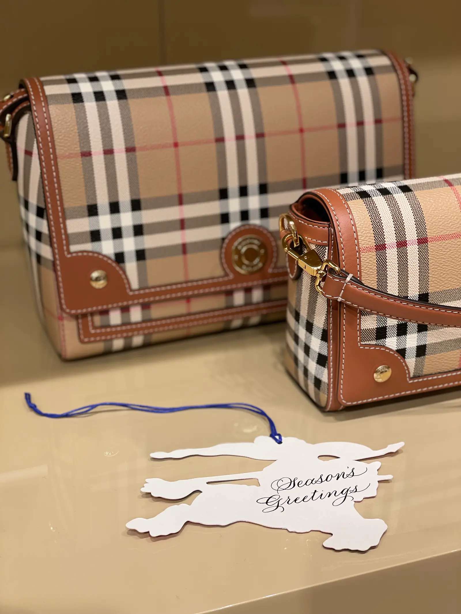 Burberry Queens Plaza Christmas Calligraphy Tags2