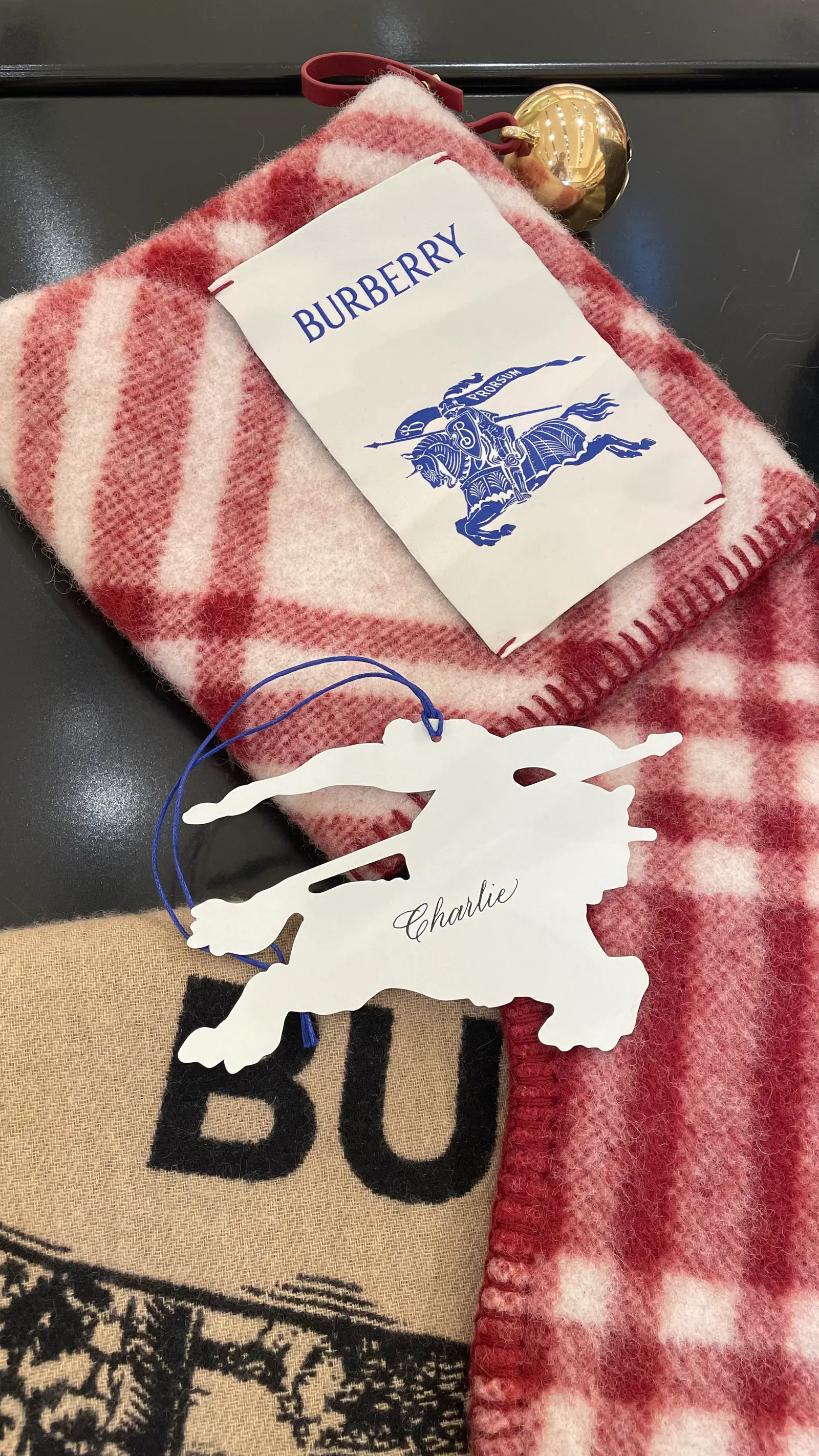 Burberry Queens Plaza Christmas Calligraphy Tags