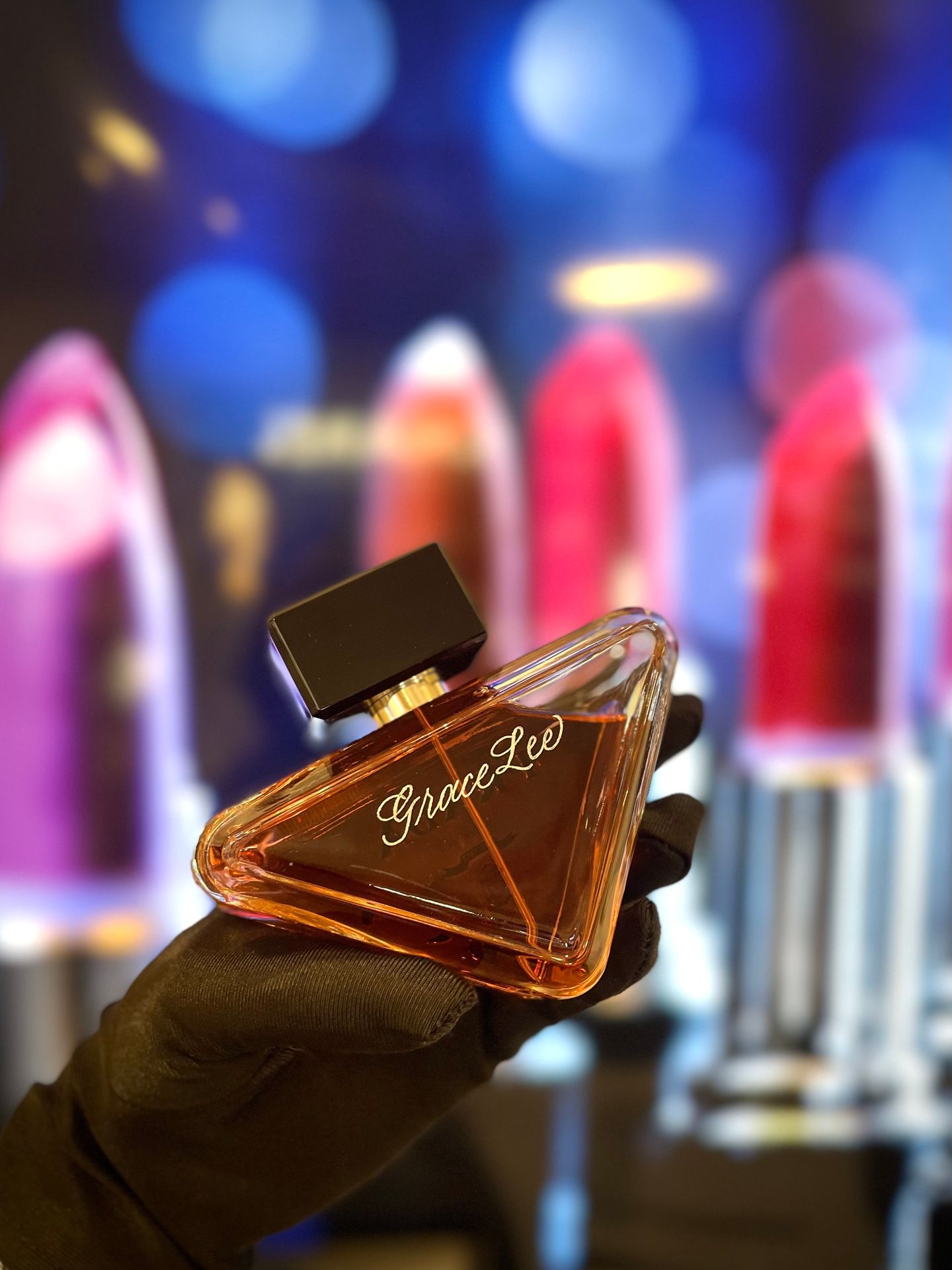 01 Engraving in Crown Princess boutique   Prada