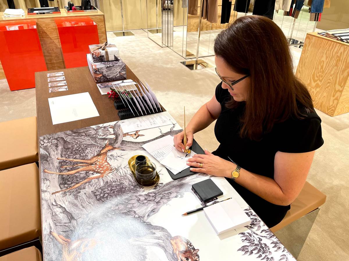 Burberry Christmas Calligraphy 2